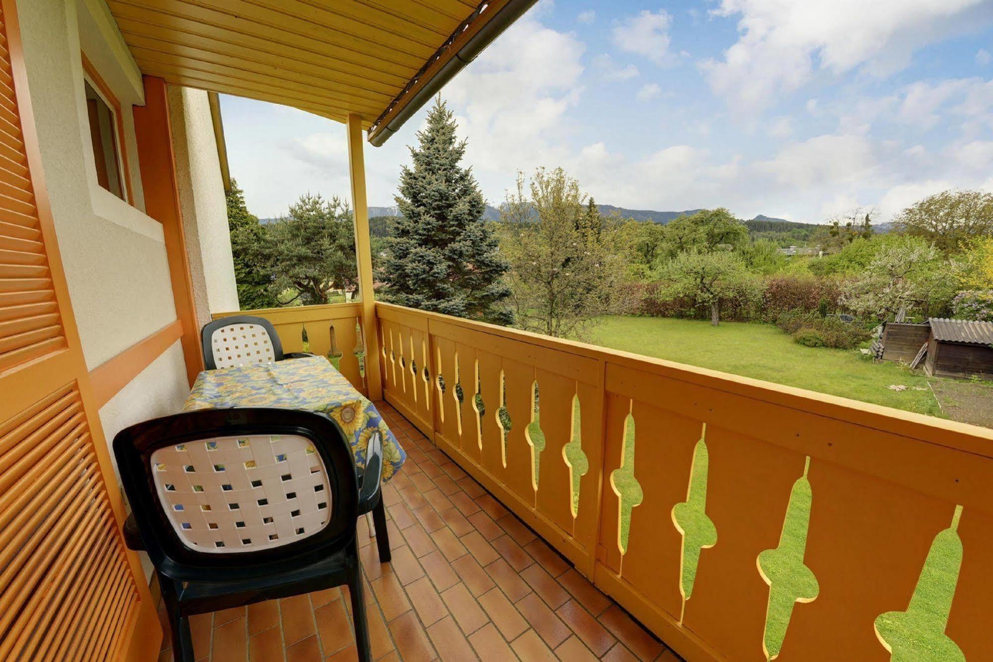 Fruehstueckspension Haus Golker Seeboden Exterior photo