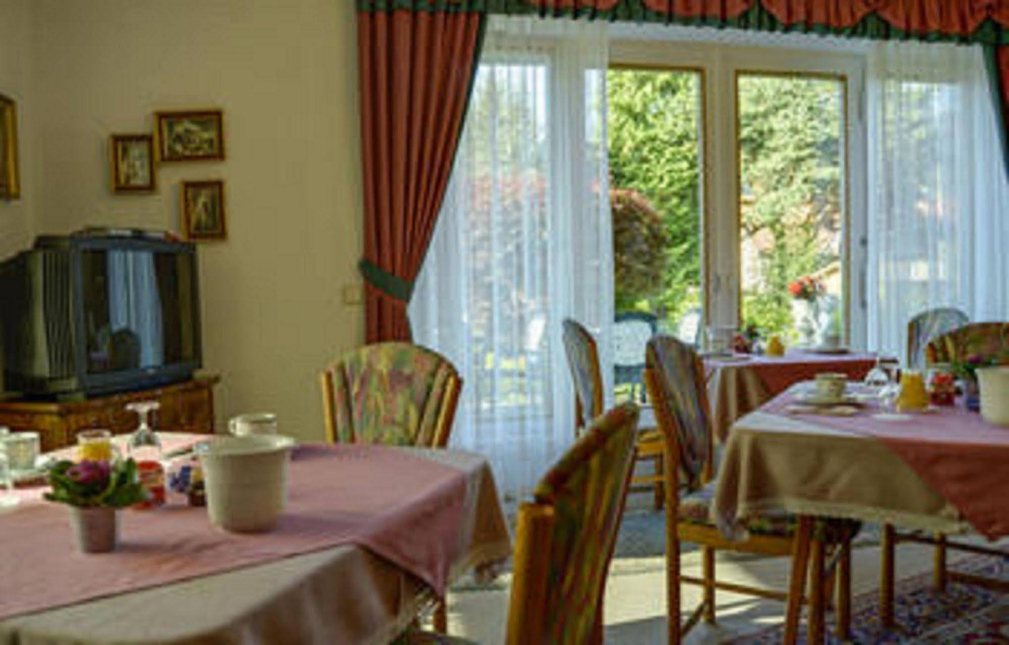 Fruehstueckspension Haus Golker Seeboden Exterior photo